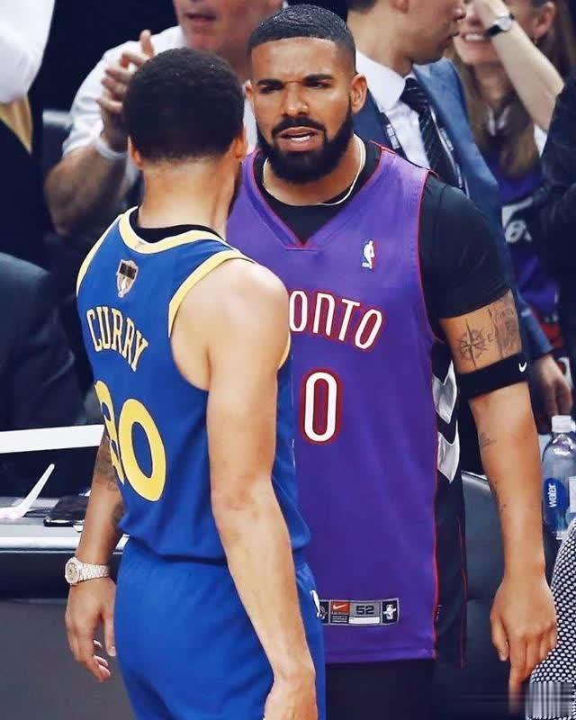  西亚卡姆30分猛龙击溃公牛  