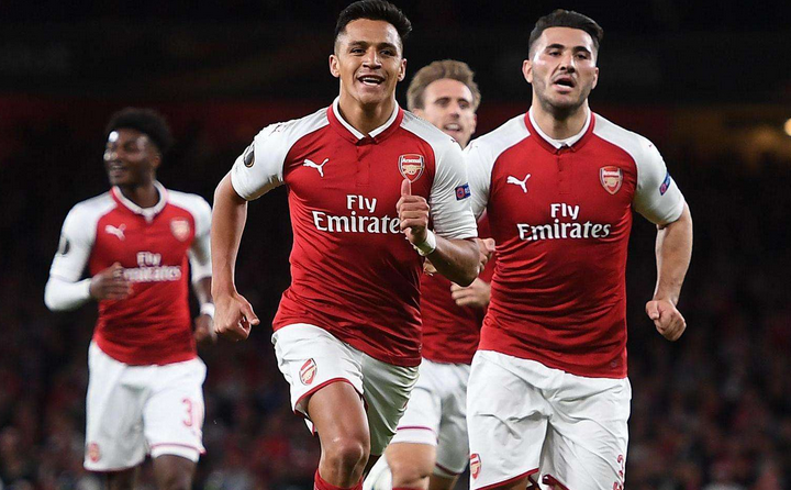  黄蜂新帅首秀失利，年轻阵容需磨合提升  