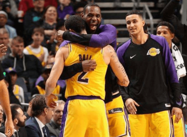  三球里程碑，黄蜂终结国王五连败