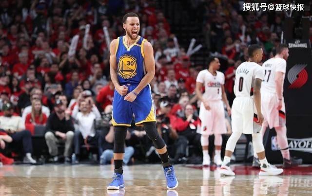  库里狂飙8记三分,勇士主场逆转快船取三连胜
